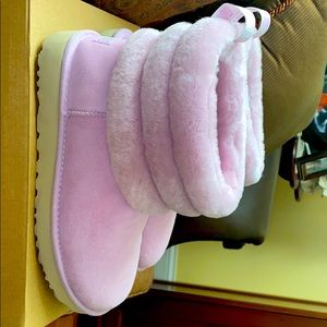 Lavender mini fluff UGGS